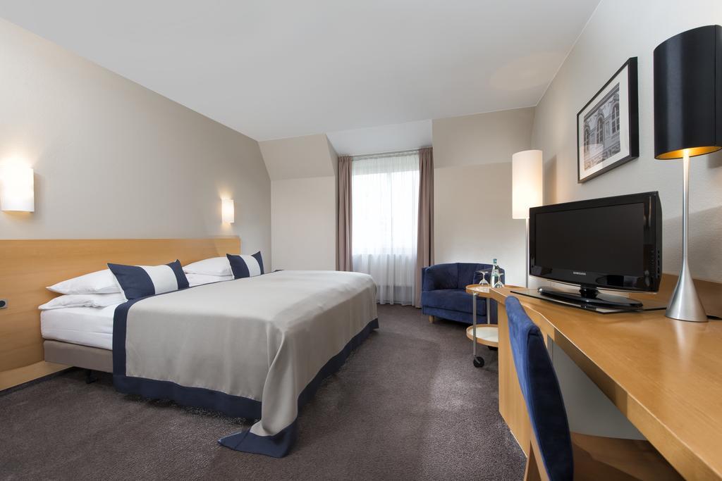 Wyndham Garden Hotel